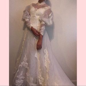 Vintage ILGWU Victorian Style Lace Wedding Dress